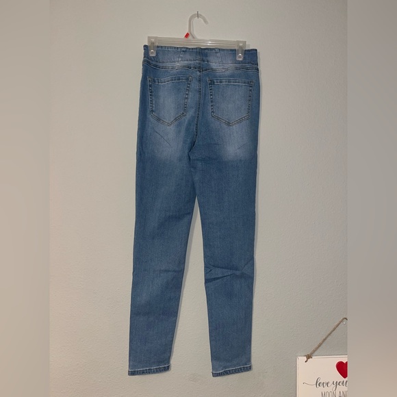 Celebrity Sculpting Stretch Skinny - Brand New - Picture 5 of 6